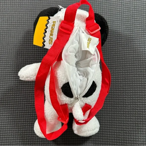 Snoopy Sherpa Plush Backpack Peanuts White Soft Stuffed Mini Backpack NWT - Picture 3 of 7